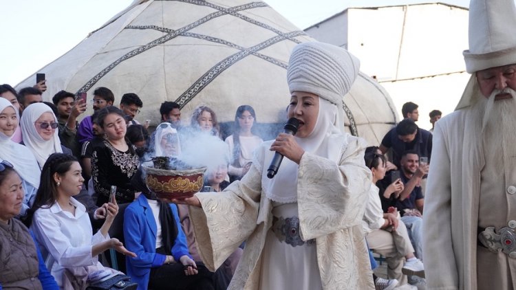 Nowruz at the EIU: Unity of cultures and traditions